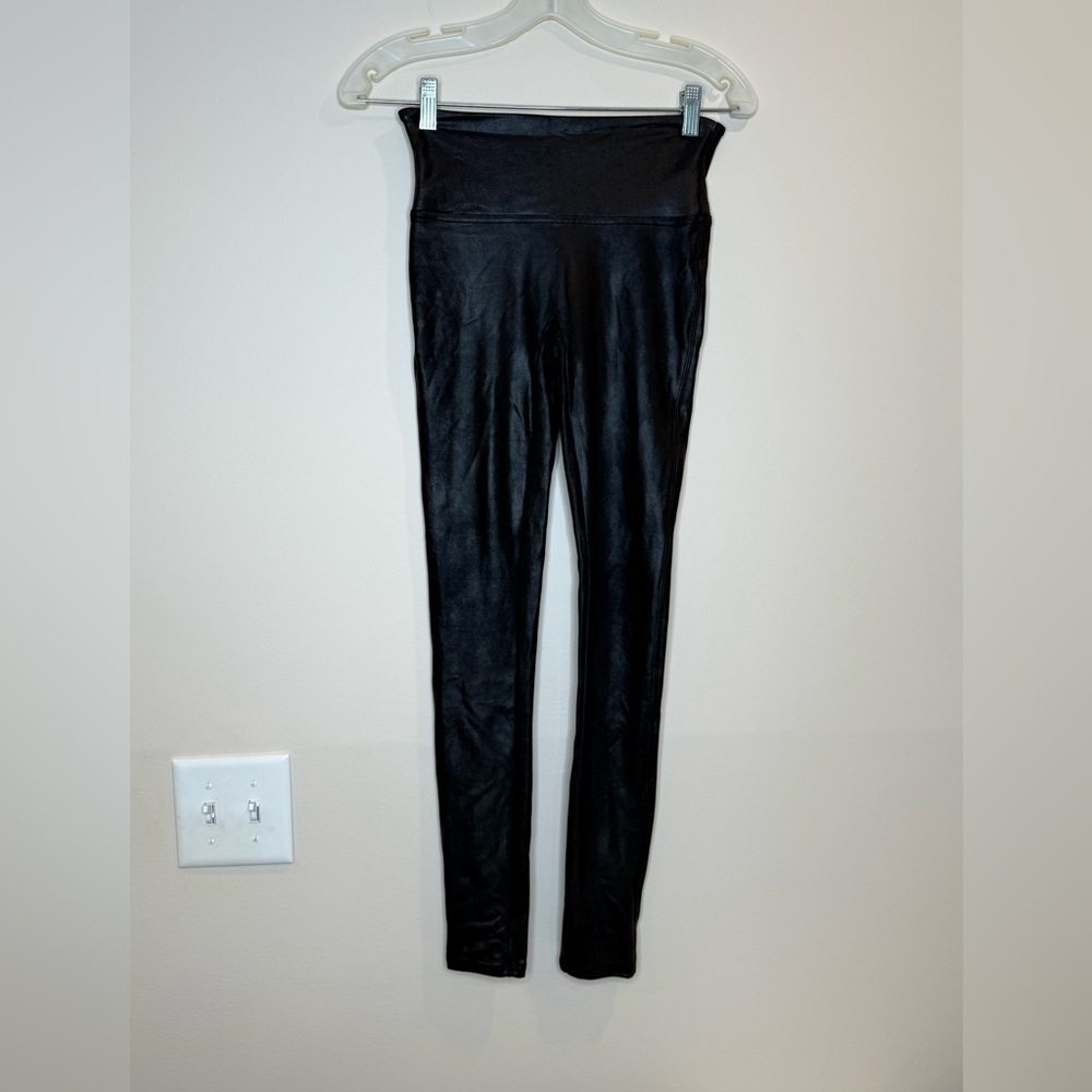 🔥Spanks Black Shimmer women’s Black Faux Leather Leggings🔥 - Picture 3 of 9